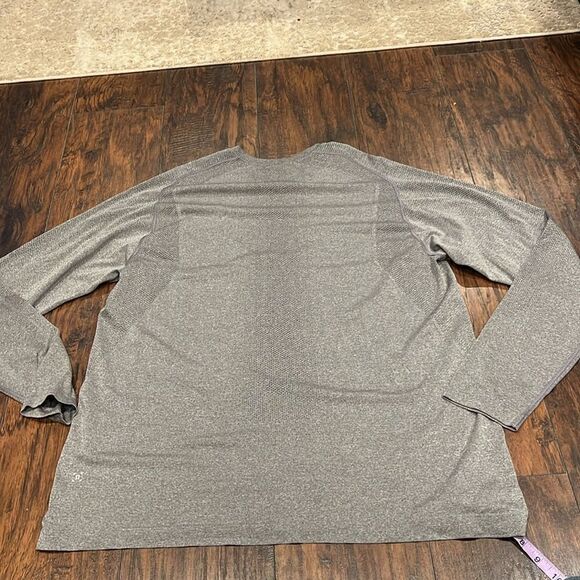 Lululemon metal tech vent shirt size XXL in EUC light grey - Picture 11 of 12